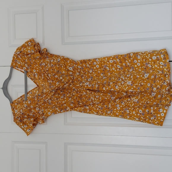 Free w/ the purchase of 2 or more items - Picture 2 of 7